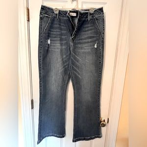 Kancan distressed jeans. Size 15/31